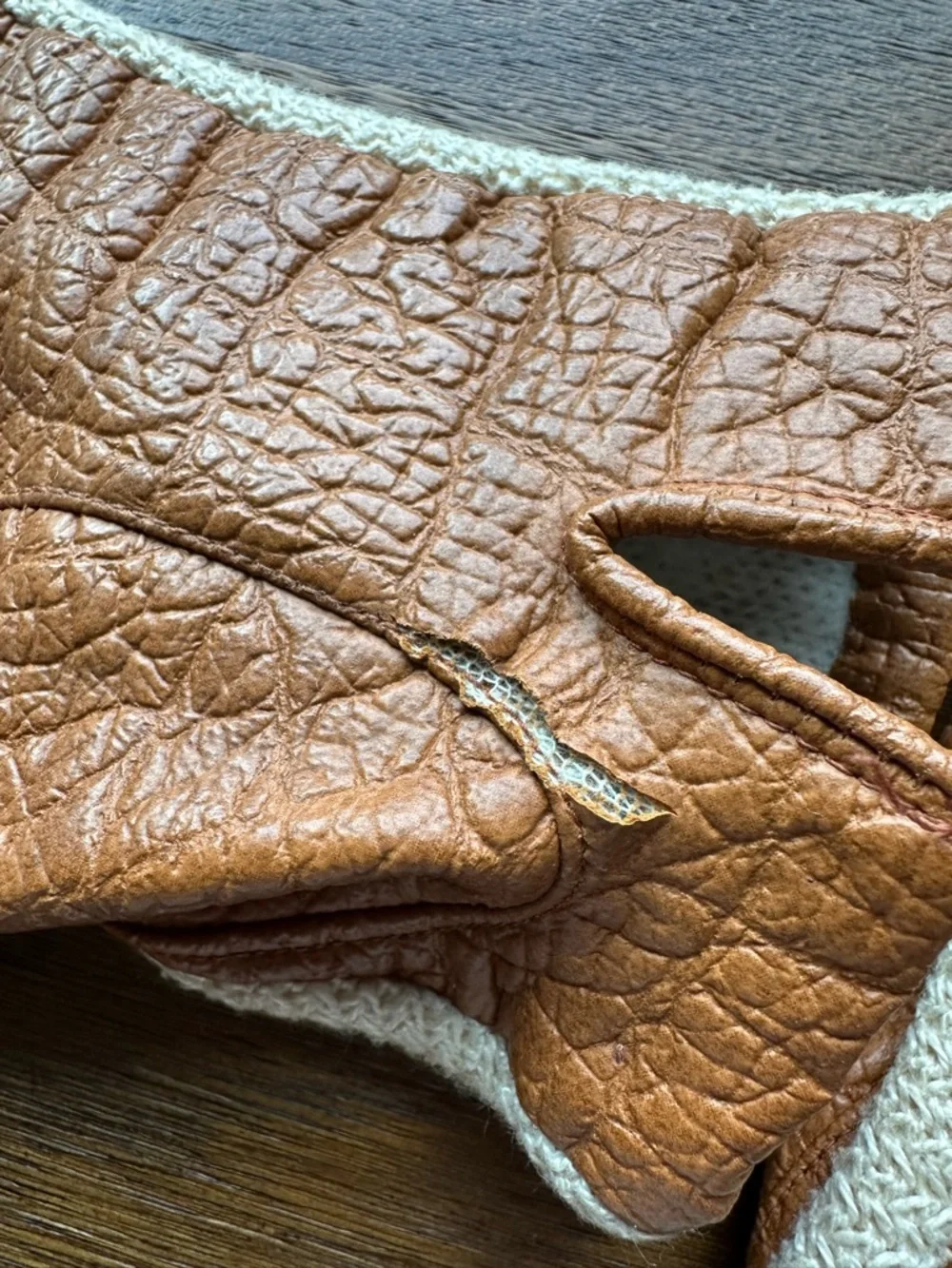 vintage Aris Novakid leather gloves featuring a gold buckle accent